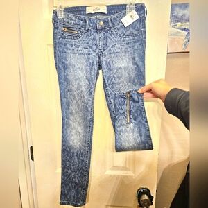 Hollister skinny stretch jeans zipper ends size 0 / 24 waist NEW